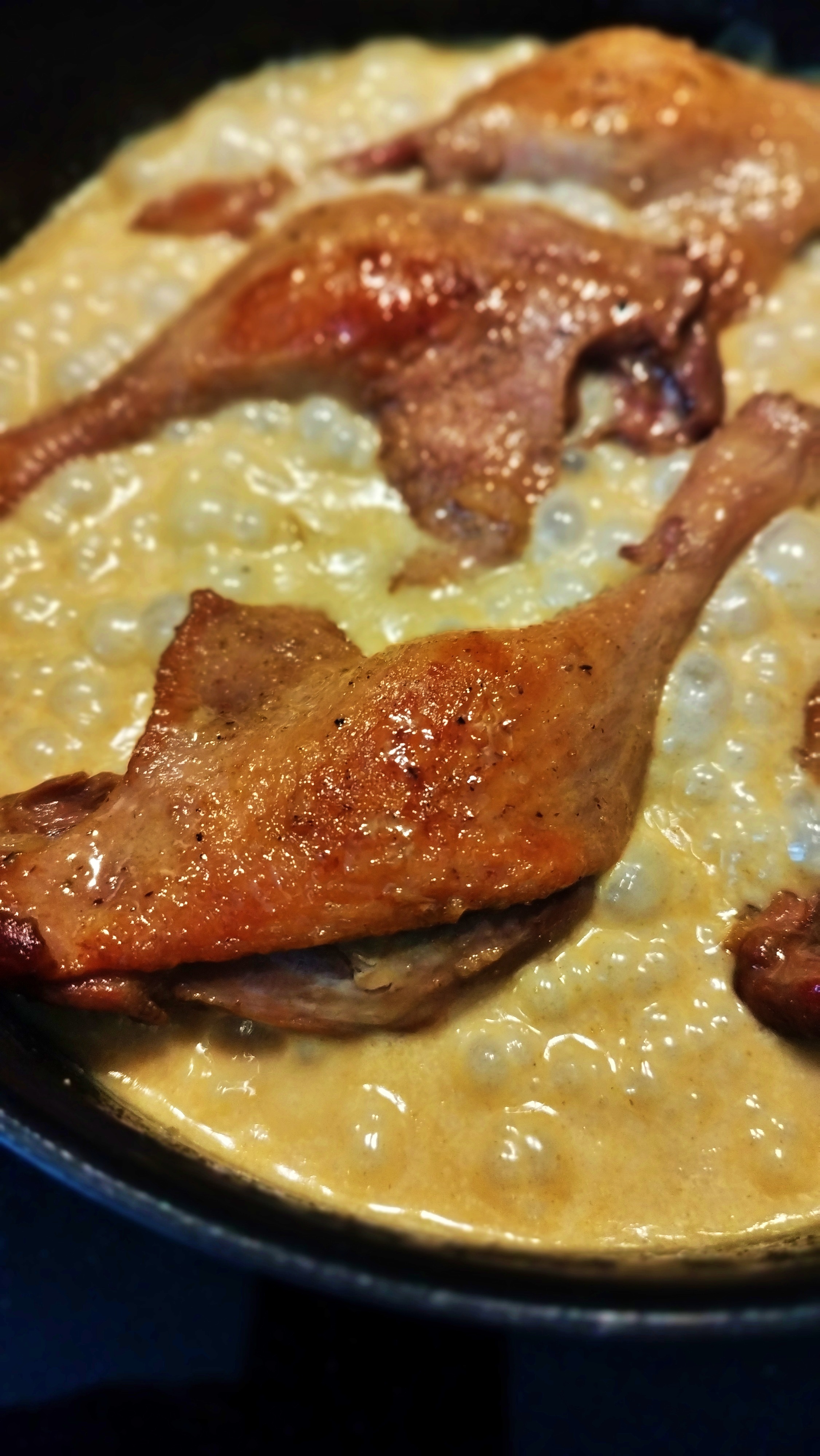 Cuisses de Canard à l’Orientale : Recette Mijotée aux Épices Douces