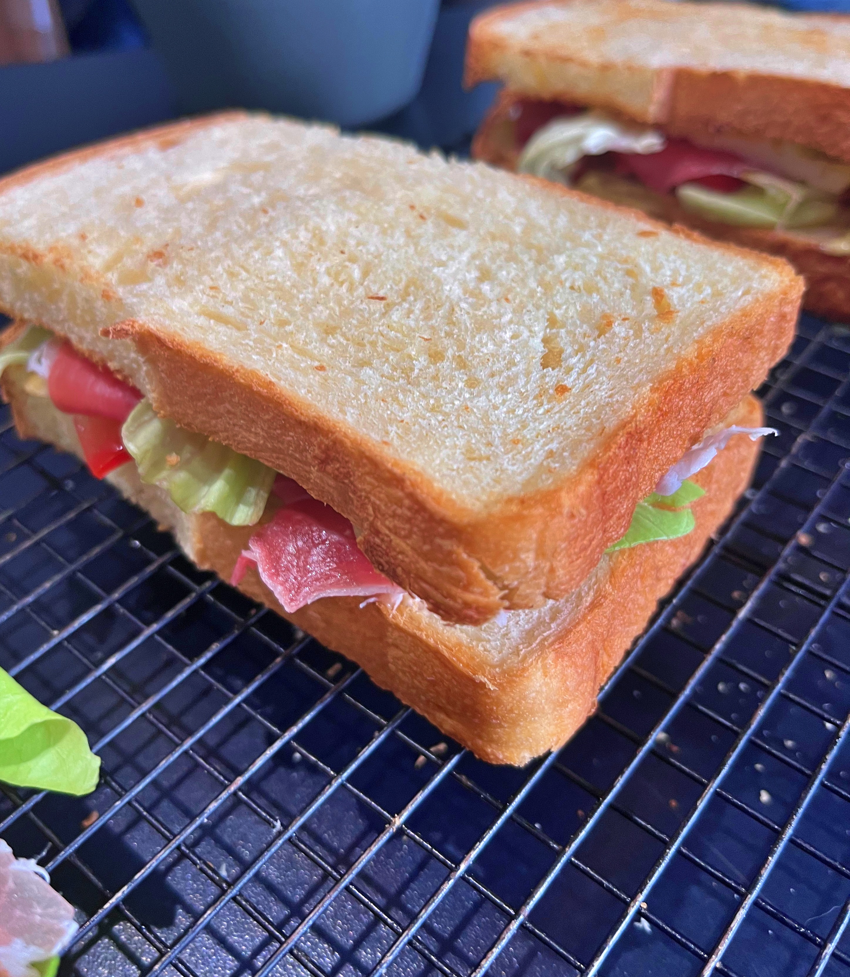 Sandwich basque au jambon de Bayonne et fromage de brebis – recette gourmande et facile